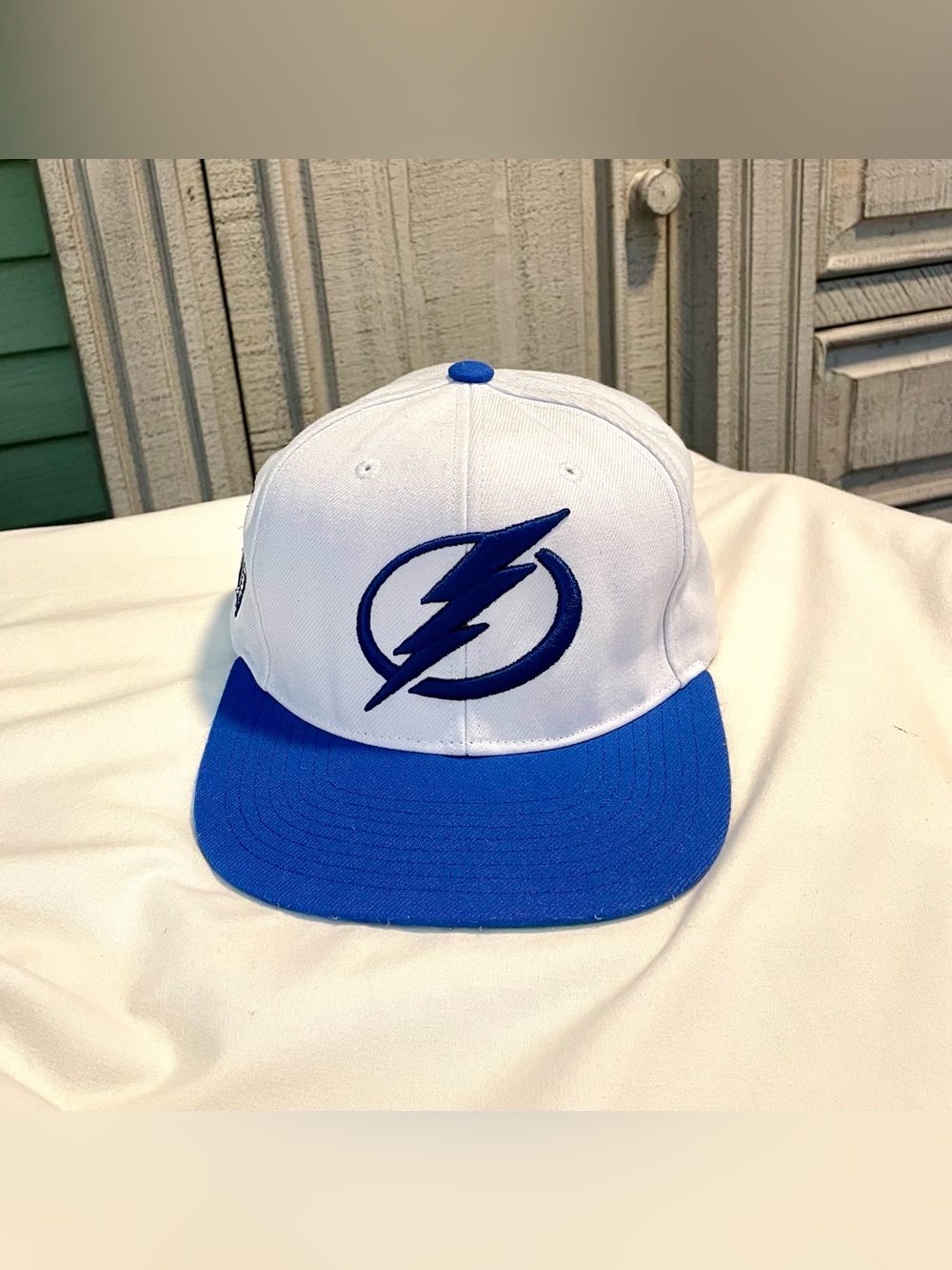 Mitchell & Ness Tampa Bay Lightning  Snapback Hat/Cap - White & ⚡️Blue-Polyester